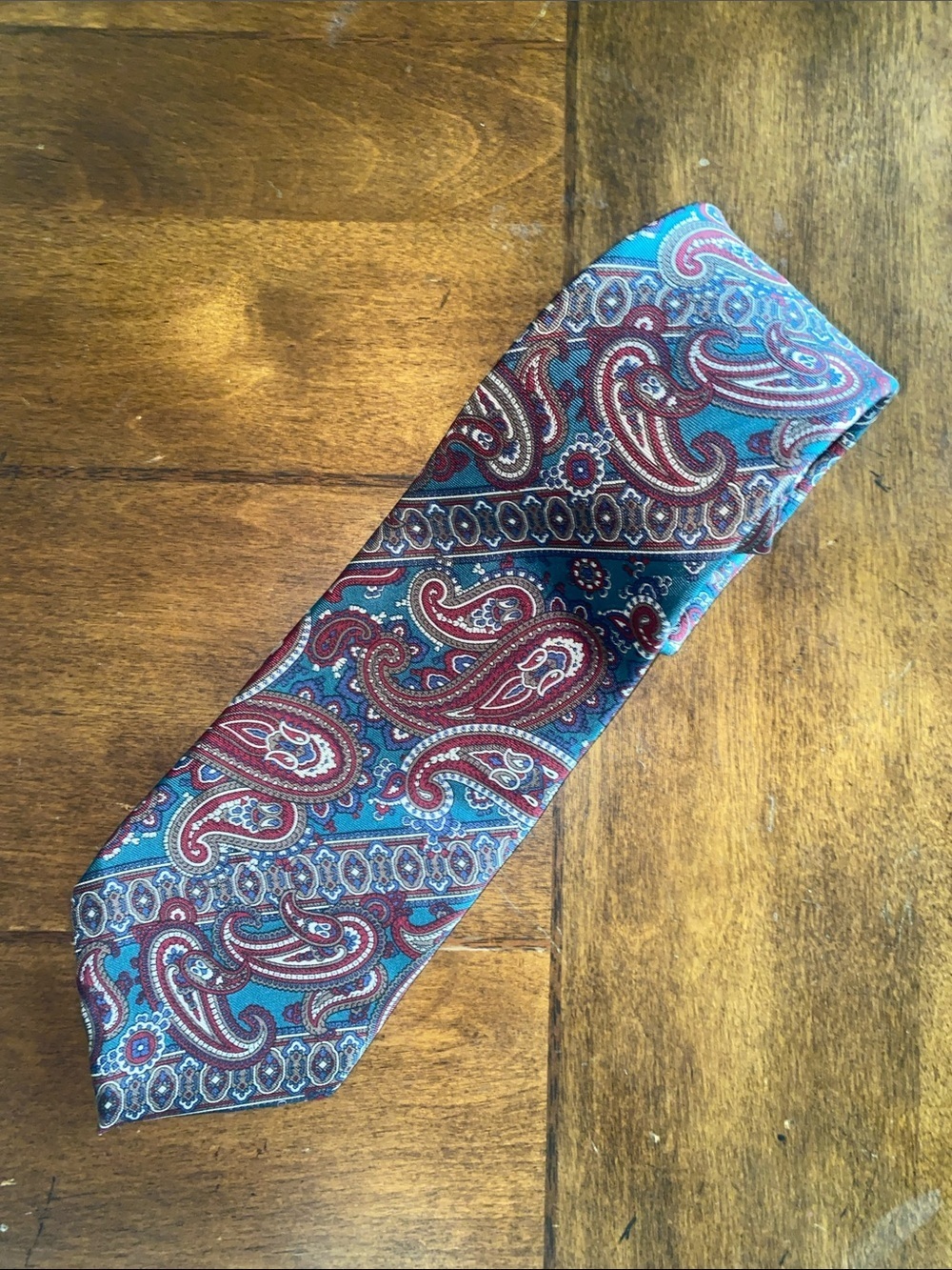 Oscar de la Renta couture 100% silk Classic Paisley burgundy/teal Men’s Tie